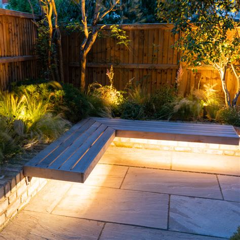 London, small garden lighting - Bright Earth - Technology for smart gardens