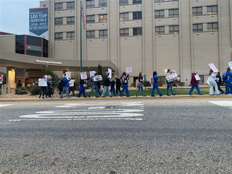 East Liverpool City Hospital nurses go on strike amid pandemic - WFMJ.com