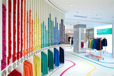 Benetton Colors Debut In Printemps Winkelinterieur Kleuren Interieur