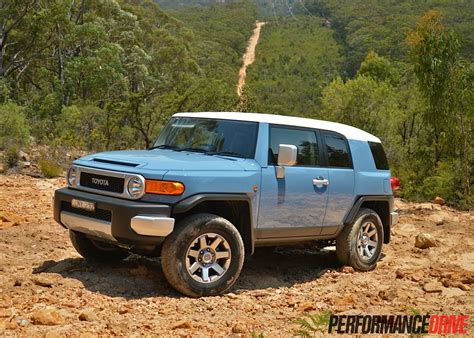 2014 Toyota Fj Cruiser Review Video Performancedrive