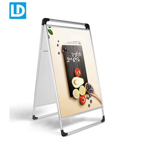 Metal Desk Sign Office Signage with Interchangeable insert - Lindo Sign