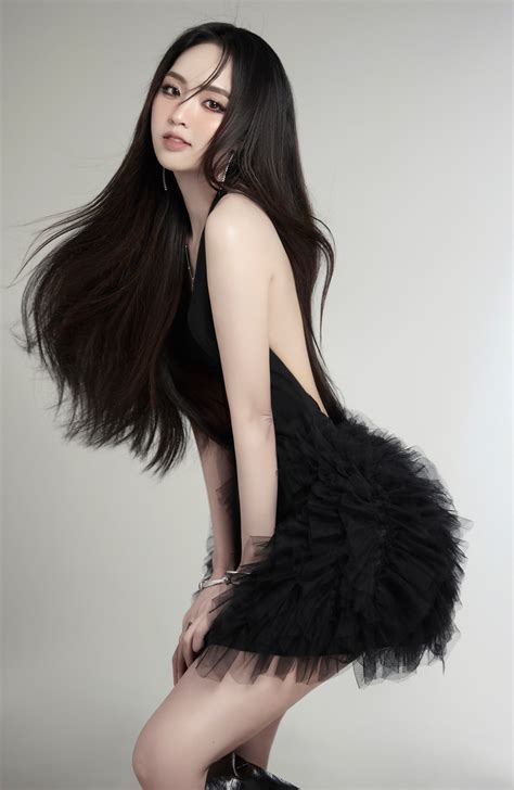 Ng M Body C A Hot Girl Th Phi C Ng Khai V I Tiktoker M I N I B O Tri Th C V Cu C S Ng Tin