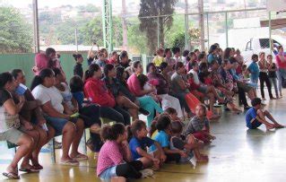 Empregados Doam Cobertores E Agasalhos A Fam Lias Carentes De Londrina