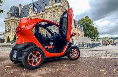 Essai comparatif Citroën AMI vs Renault Twizy duel électrique