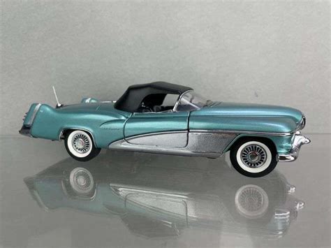 Franklin Mint 1951 Buick Lesabre Show Car Die Cast Car With Box