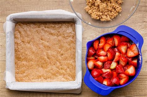 Strawberry Shortcake Crumble Bars Paleo Grubs