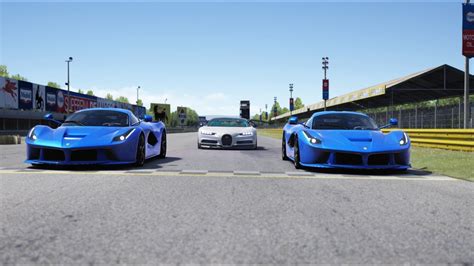 Bugatti Chiron Vs Ferrari Laferrari At Monza Full Course Youtube