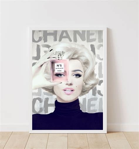 Trendy Fashion Poster Retro Perfume Design Marilyn Monroe Original Art