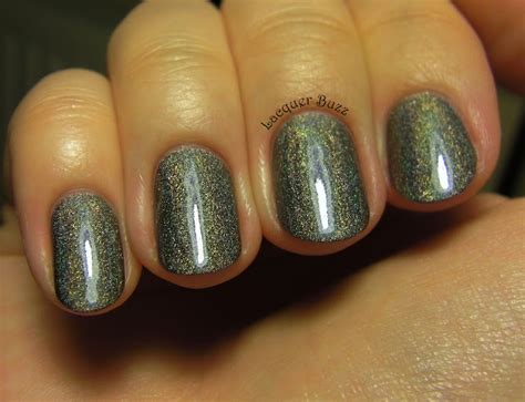 Lacquer Buzz: Kiko Holographic 400