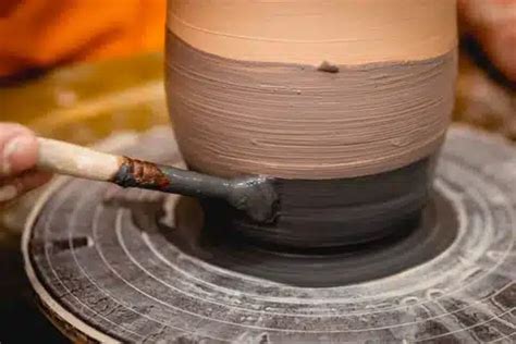 5 Simple and Stunning Glazing Techniques to Try at Your Next Pottery ...