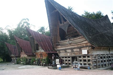 Rumah Adat Batak Toba Kawasan Kampung Batak Di Desa Tomok