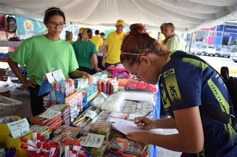 Alcalde Gustavo Fernández inaugura el Bazar Escolar San Francisco 2023