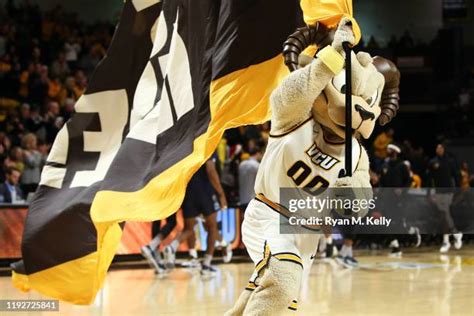 Vcu Mascot Rodney Photos and Premium High Res Pictures - Getty Images