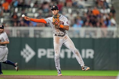 Astros Players Up For Top Defensive Honor