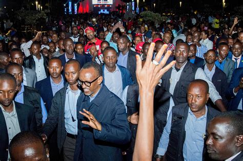 Rwandas Kagame Sweeps Presidential Election With 99 Of The Vote Wsj