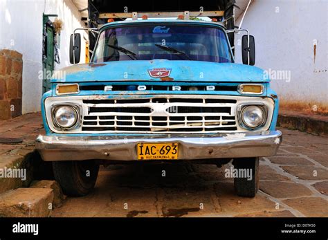 Old Beaten Up Blue Truck Colonial Town Barichara Colombia South