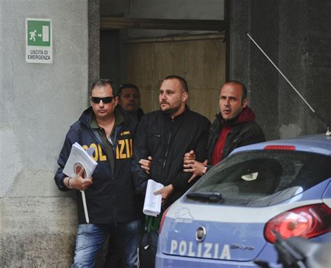 Camorra Arresti Contro Il Clan De Micco La Repubblica