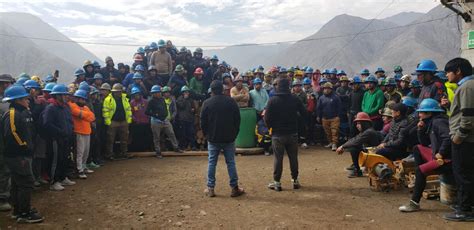 Arequipa Mineros En Condesuyos Se Enfrentan Por Disputa De Terrenos Donde Explotan Oro Lrsd