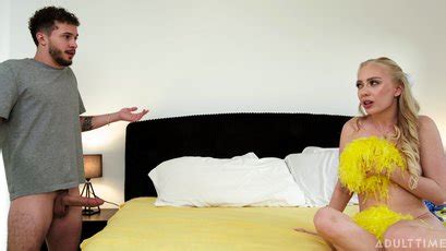 Cute Blonde Girl Braylin Bailey Mounts Her Pussy On A Big Schlong 16 Photos