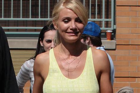 Cameron Diaz Flashes Some Boob And Suffers Nip Slip On The Set The Mirror