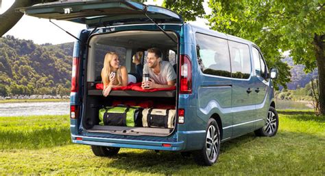 Opel Vivaro Life Ecco La Versione Per Campeggiatori