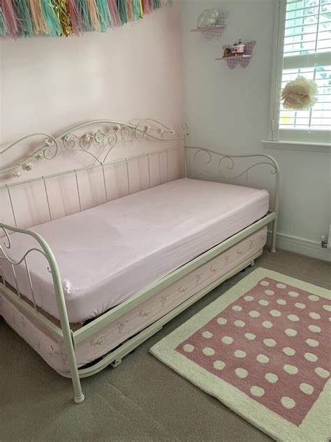 Laura Ashley ‘alice Day Bed With Pull Out Trundle In Dundee Gumtree