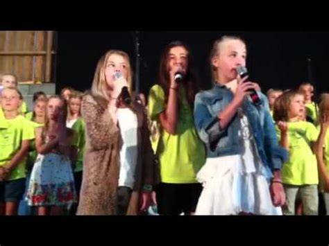 Noras konsert - YouTube