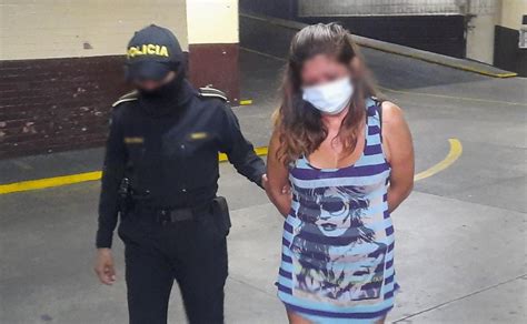 Detienen A Mujer Que Tenía Cinco órdenes De Captura Por Extorsión Chapin Radios