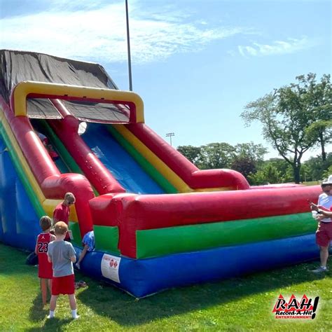 37′ Giant Inflatable Slide Record A Hit Entertainment