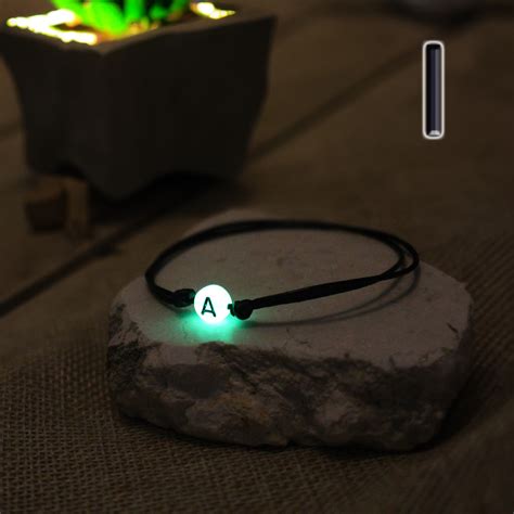 Gelang Inisial Huruf Glow In The Dark Tali Kulit Korea 1mm Hitam Untuk