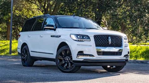 Lincoln Navigator Reserve Vs Black Label Lynde Kelsey