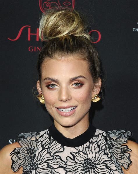 Annalynne Mccord Shiseido Makeup Launch In La 09252018 • Celebmafia