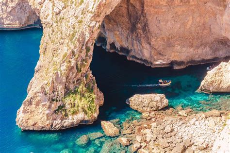 Blue Grotto In Malta Online Puzzle