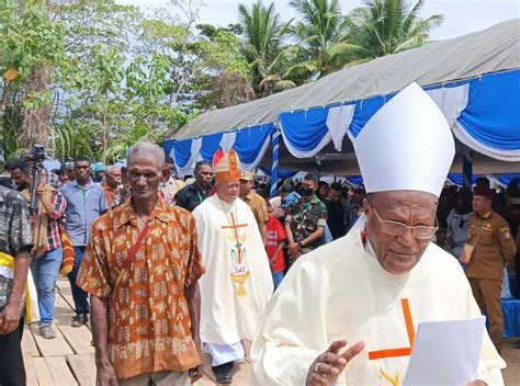 Penyelengaraan Perayaan Misi Katolik Di Tanah Papua