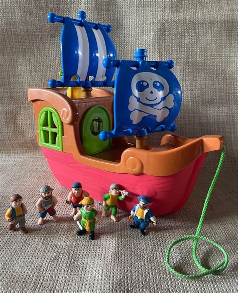 Pirate Ship Boat with Sounds and Pirate Figures, Hobbies & Toys, Toys ...