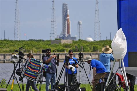 Nasa Calls Off Second Launch Retry For Artemis Moon Rocket Free