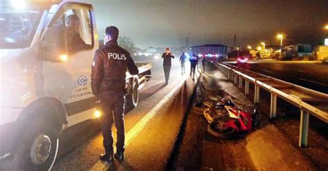 Tekirdağ da bariyerlere çarpan motosikletin sürücüsü öldü