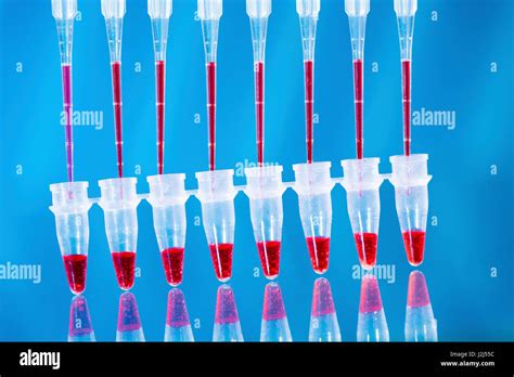 Pipettes Hi Res Stock Photography And Images Alamy