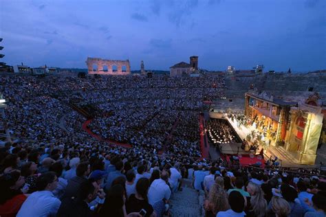 LA TRAVIATA ULTIMO CAPOLAVORO FIRMATO DA ZEFFIRELLI AL 100 ARENA DI