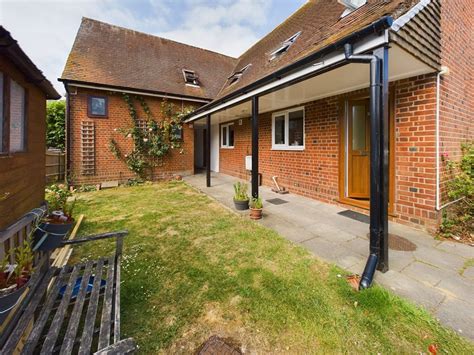 2 Bed Detached House To Rent In 27 Hamble Lane Hamble Southampton