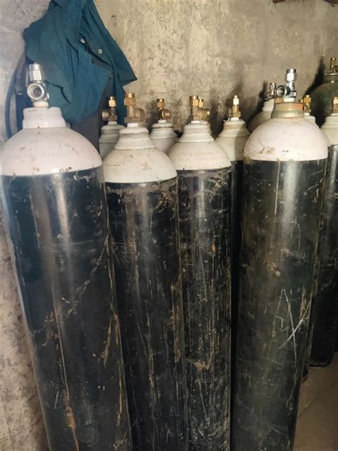 Jumbo D Type 46 7 Litre Filled Oxygen Gas Cylinders For Patient At