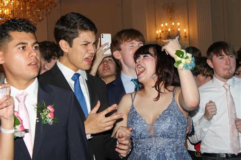 Highlights of Junior Prom – The Valley Echo