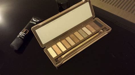 Paleta De Sombras Naked Maquiagem Feminina Urban Decay Usado