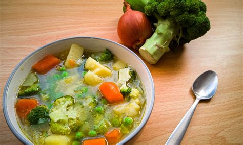 20 Minute Quick And Simple Vegetable Soup Vegan And Broke