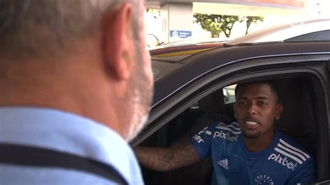 Com Vídeo Bem Humorado Cruzeiro Anuncia Lateral Wesley Gasolina