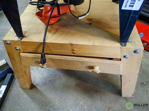 Craftsman 25444 Router Table With Router Table And 20 Router Bits