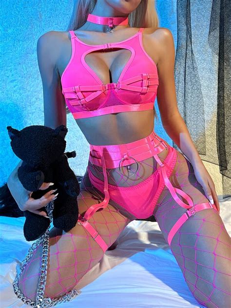 Pack O Ring Buckled Detail Cut Out Underwire Garter Lingerie Set Shein