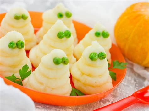 Halloween Mashed Potato Ghosts Recipe