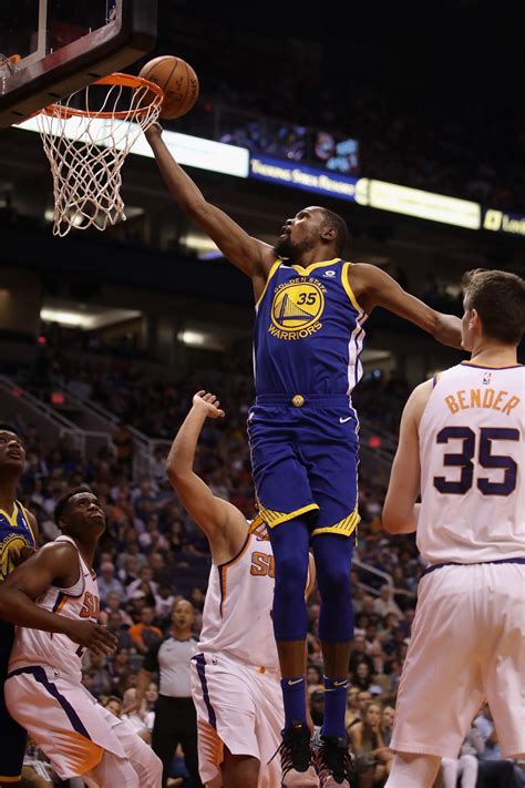 Live NBA updates: Warriors vs. Suns on Sunday night