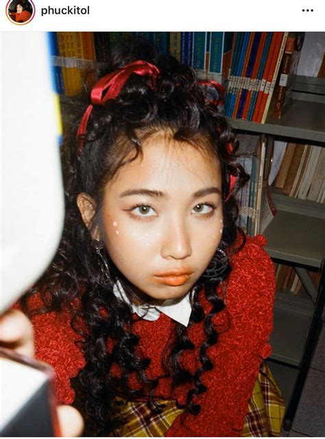 Lensfarhang คอนแทคเลนส์รุ่นที่น้องมิลลิใส่ใน Mv